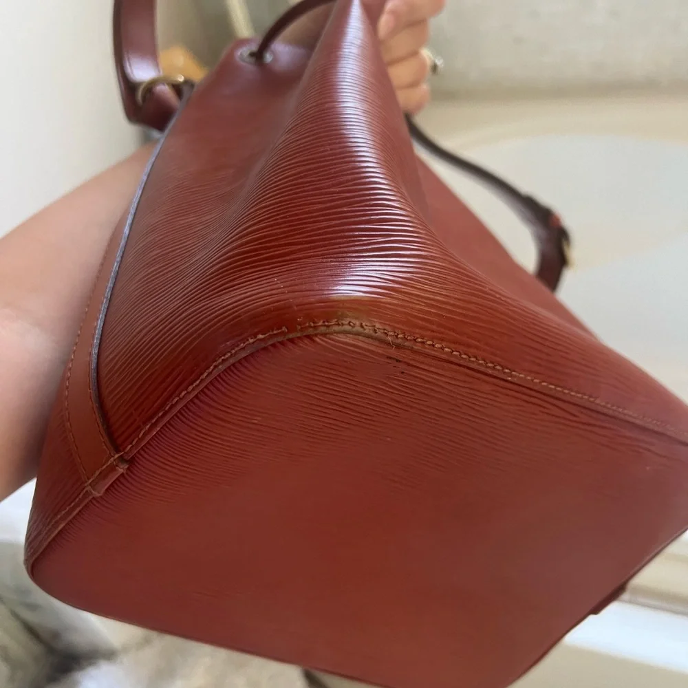 Louis Vuitton noe petit - Picture 2 of 5